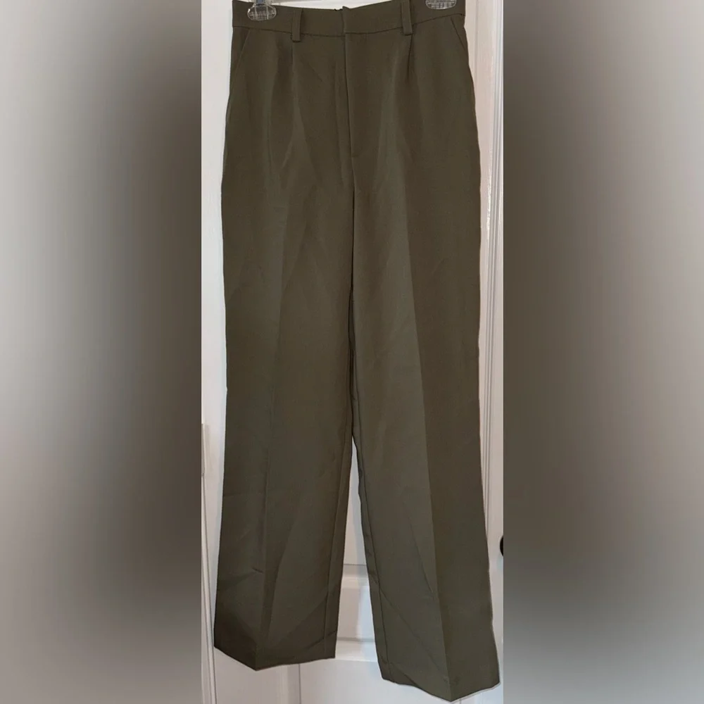 Bardot Maison Straight Leg Green Trousers NWT Size 4